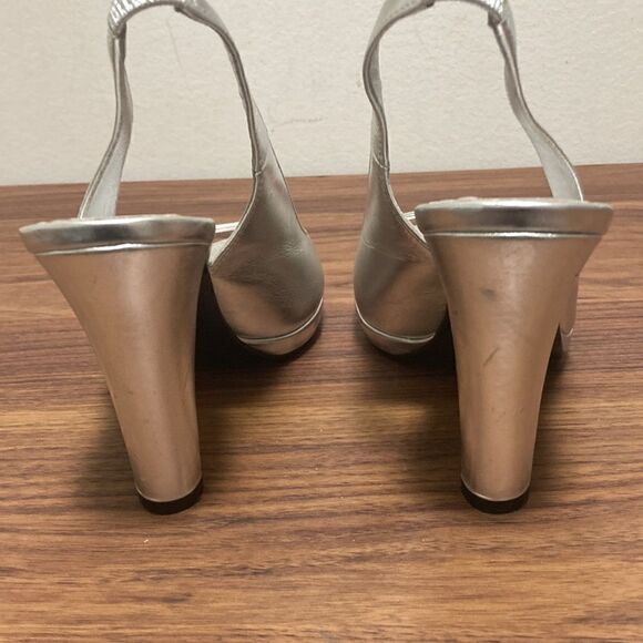 Saks Fifth Avenue Metallic Silver Slingback Platform Sandal with Peep Toe Size 7 - Picture 3 of 10